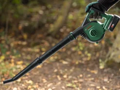 Bosch UniversalLeafBlower 18V-130 løvblæser