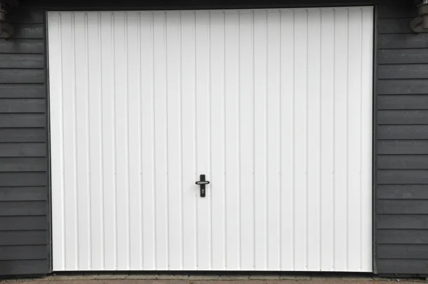 Jyde stålvippeport 238 x 199 cm hvid